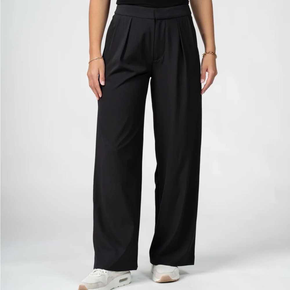 P'tula Black Tailored Pant